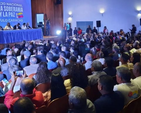 Sovereignty and Peace Council promotes public consultation on legislative projects