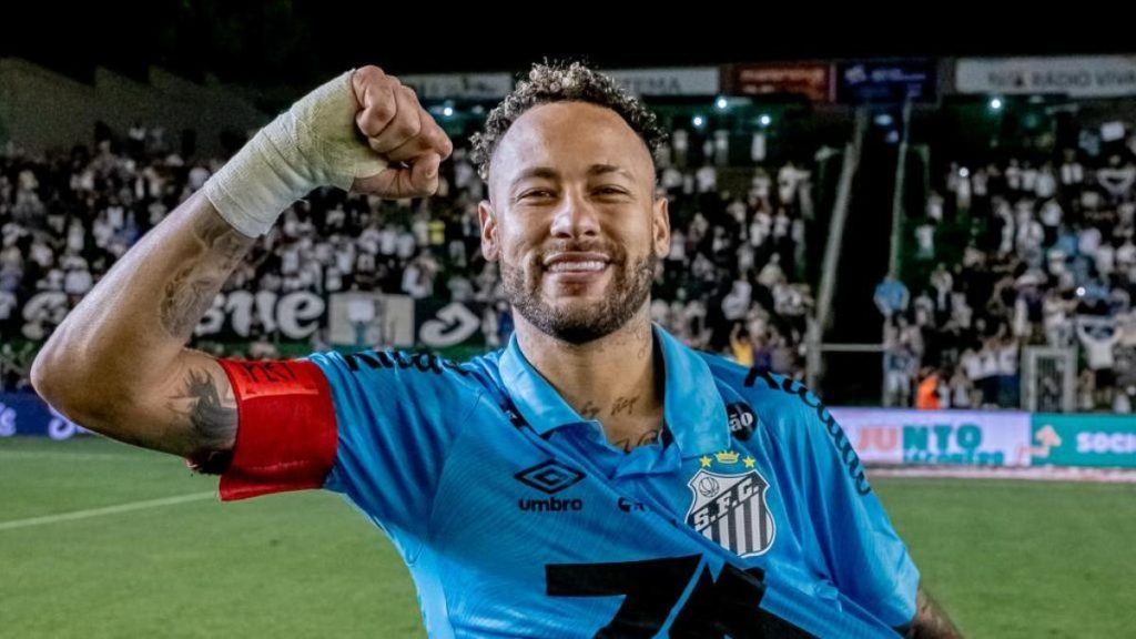 Star Neymar: hat-trick, record and Santos comes out of relegation hell