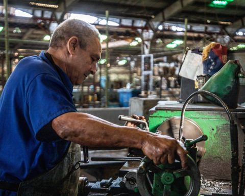 State companies will establish the salaries of their workers themselves