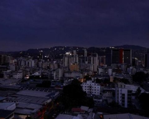 Strong electrical fluctuation affects several areas of the country