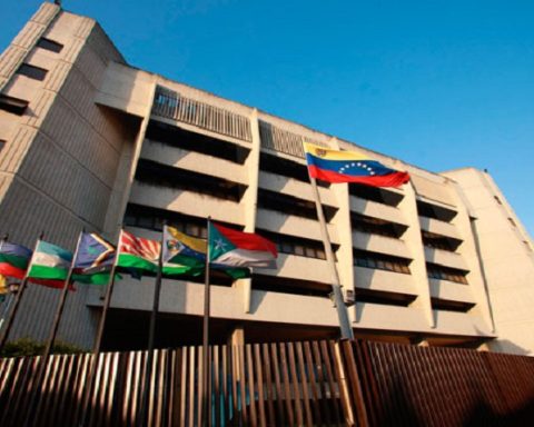 TSJ: “Naval blockade” constitutes a serious attack against the Bolivarian Constitution