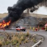Tanker with fuel overturns and catches fire on the Arequipa - Cusco road (PHOTOS and VIDEO)