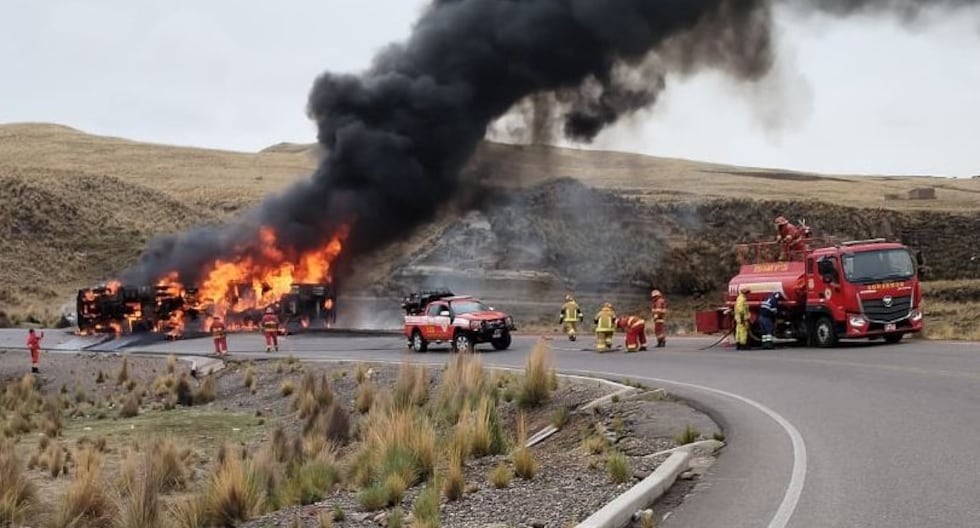 Tanker with fuel overturns and catches fire on the Arequipa - Cusco road (PHOTOS and VIDEO)