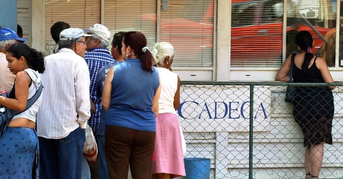 The Central Bank of Cuba sets the floating exchange rate at 410 pesos per one dollar