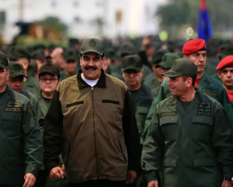 The Cuban Government denies that it is negotiating Maduro's departure with Washington