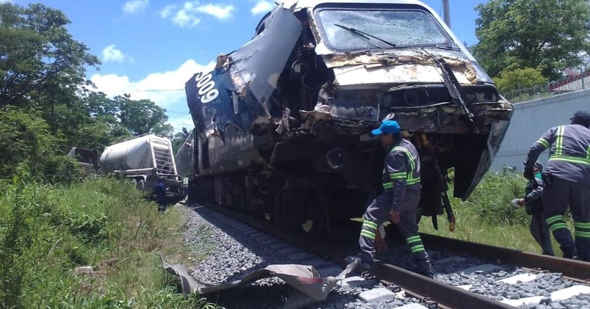 The Interoceanic Train collides with a trailer in Chiapas; no injuries reported