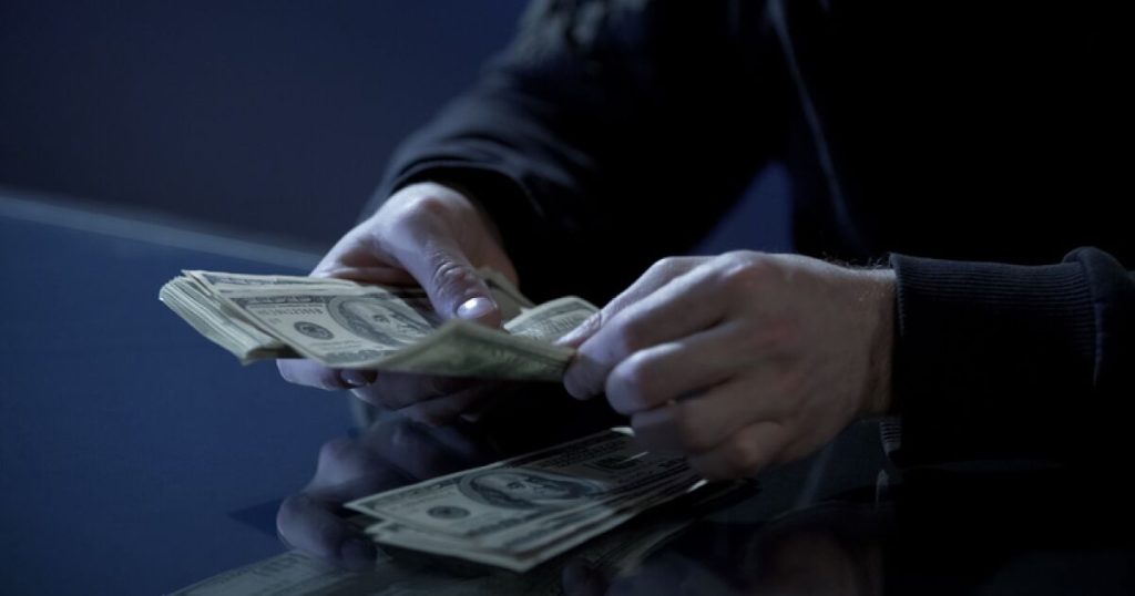 The UIF detects financial activity of a person linked to the Aragua Train