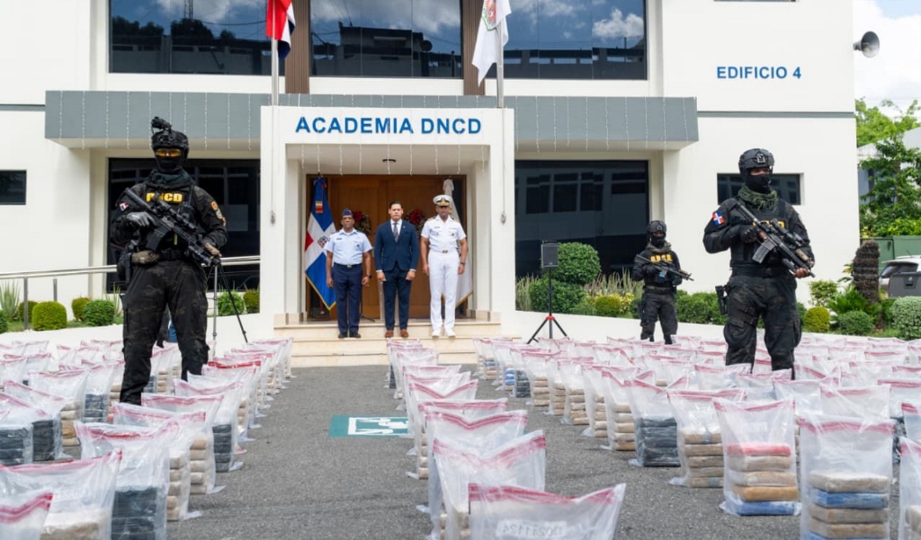 The US praises the country as its Caribbean ally