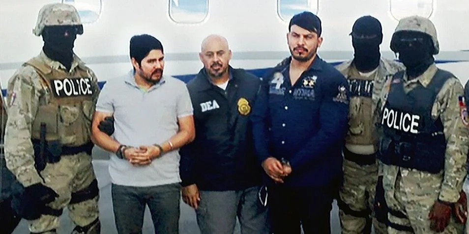 Aantonio Campo Flores y Francisco Flores de Freitas, dos de los llamados "narcosobrinos" mientras son detenidos por la DEA en 2015