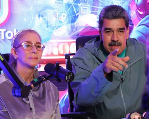 The US sanctions seven relatives of Cilia Flores: it accuses them of being a narco-corruption network