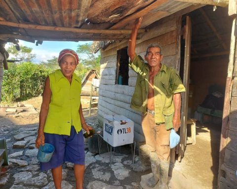 The aid for Cuba announced by the US Government after the hurricane has not yet reached the island