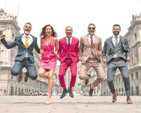 The dance of the guests