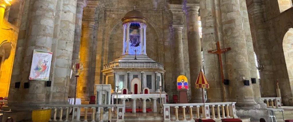 Catedral de piedra más grande de Colombia (1)