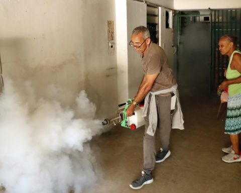 The incidence rate of dengue in Cuba has almost doubled in a week