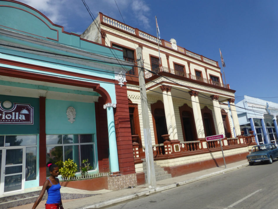 The murder of a teacher in Guantánamo brings the number of femicides this year to 45, activists report