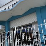 The new Chinese renewable energy store, small, only in dollars and cash