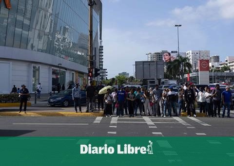 The number of workers increases by almost 120 thousand new positions