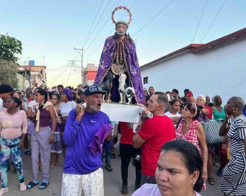 The procession of San Lázaro in La Jata: tradition under surveillance
