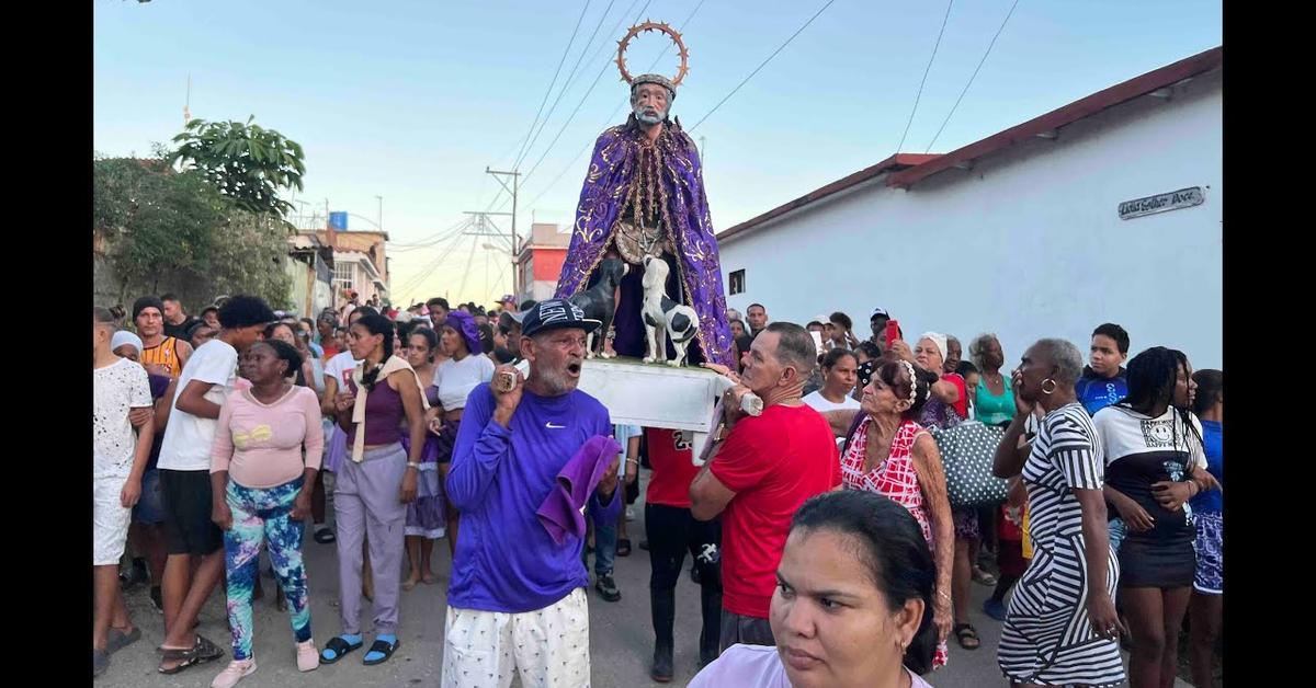 The procession of San Lázaro in La Jata: tradition under surveillance
