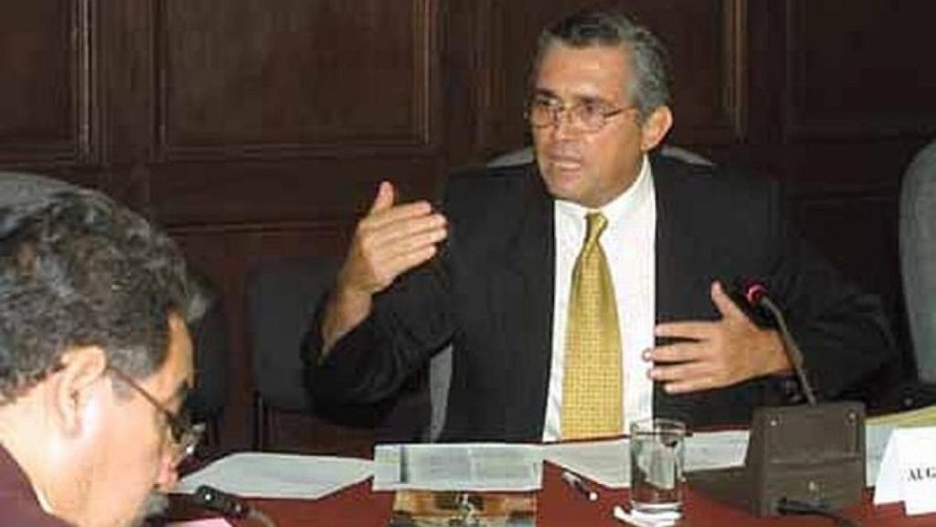 They capture fugitive former Fujimori foreign minister Augusto Blacker Miller