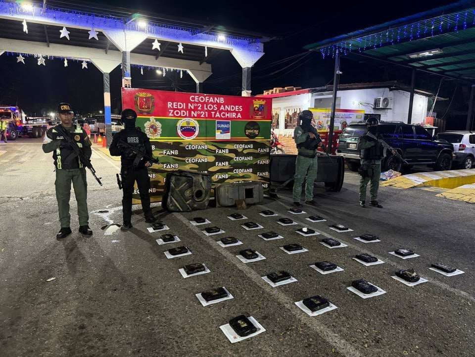 They dismantle the workshop where they assembled narco-vehicles