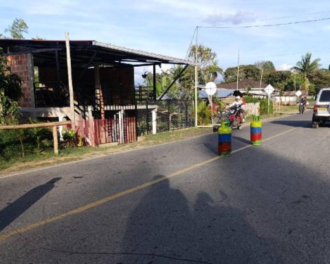 They installed explosives at the Marginal del Llano toll road: travelers were trapped for nine hours