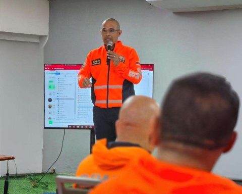 They instruct to strengthen police operations