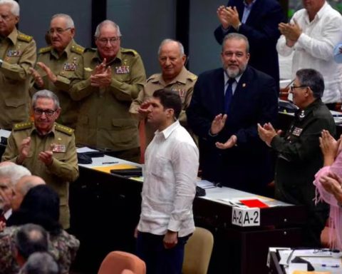 They reveal the multiple trips to Panama on private jets of Raúl Castro's grandson, 'El Cangrejo'