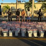 Decomisan 429 paquetes de cocaína en operativo conjunto en Baní