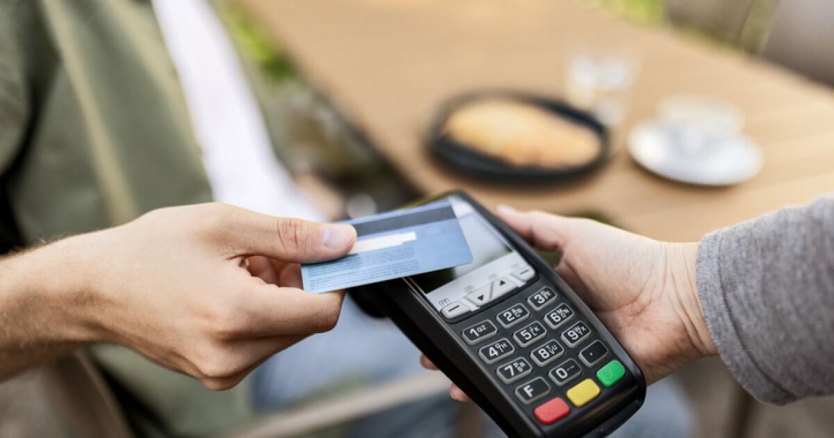 They warn that reduced commissions do not mean savings on card payments
