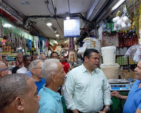 Tobías Crespo accuses the Government of handing over markets to the private sector