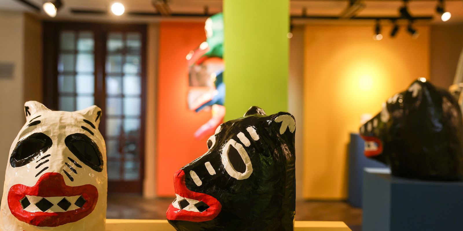 Tradition of the Juliōes in the production of masks from Olinda arrives in Rio