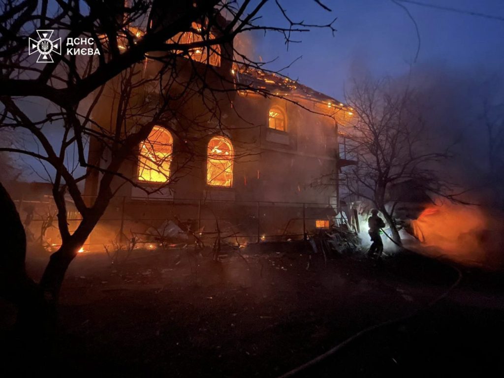 Trump and Zelensky will discuss new peace plan for Ukraine, Russia hits kyiv with new attacks