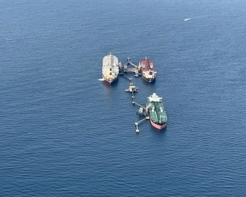 Trump confirms that the US seized an oil tanker near the Venezuelan coast