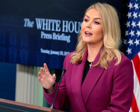 Trump "is not interested in a prolonged war" in Venezuela, says spokesman