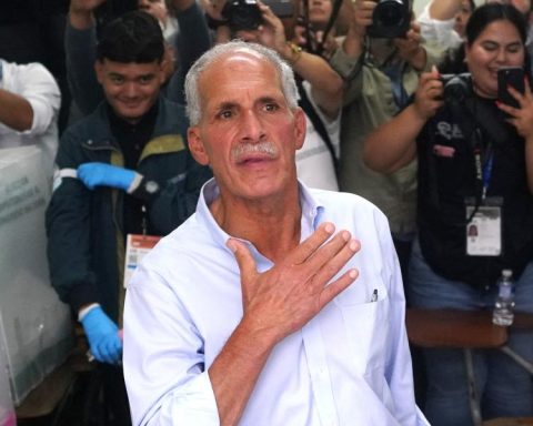 Trump's favorite candidate leads the Honduran presidential elections