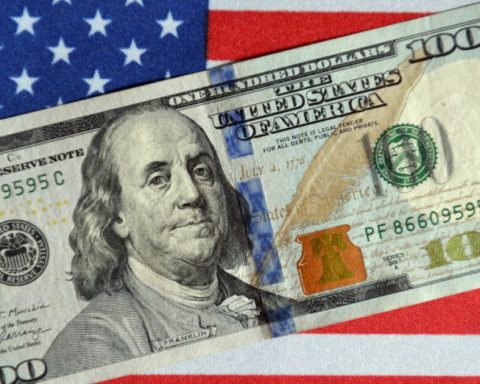 United States economy registers strong growth in third quarter