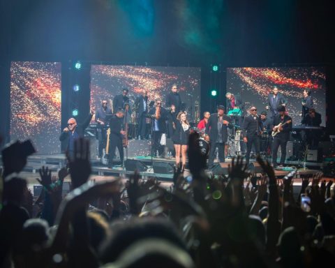 Van Van's return to the biggest stage in Cuba