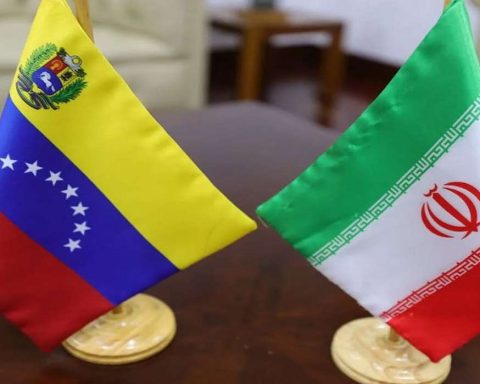 Venezuela and Iran strengthen cooperation against threats in the Caribbean