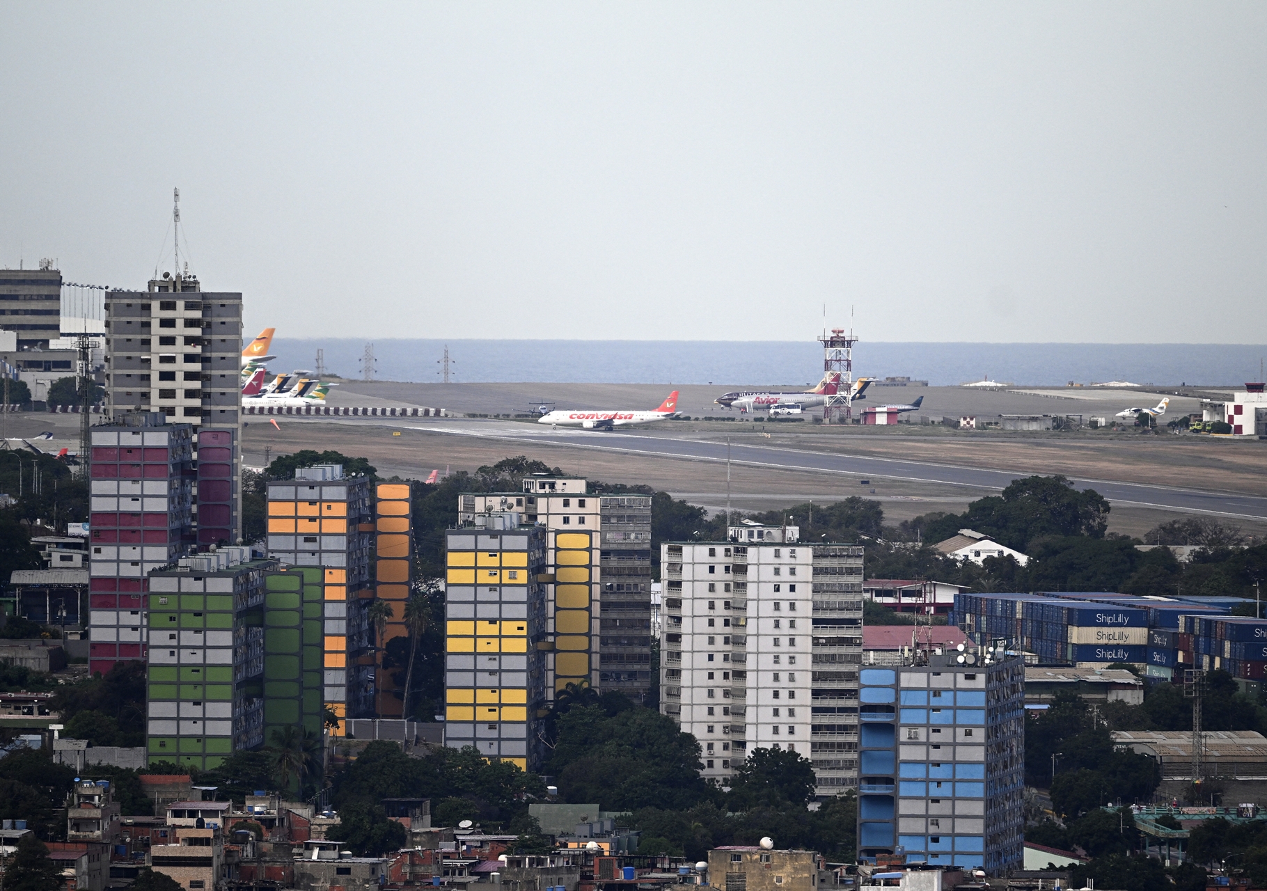Venezuela imposes new air restrictions: commercial flights are prohibited in several areas