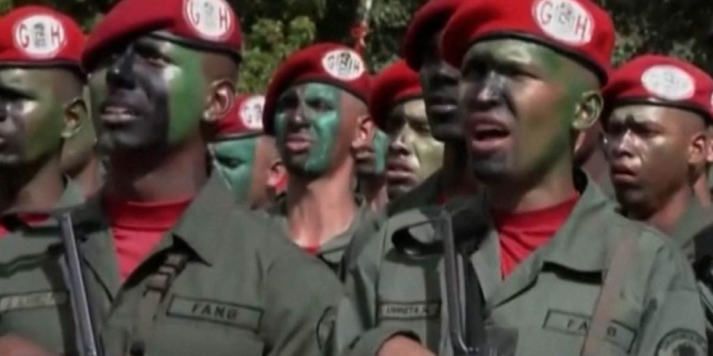 Venezuela recruits 5,600 more soldiers before "threats" from the US