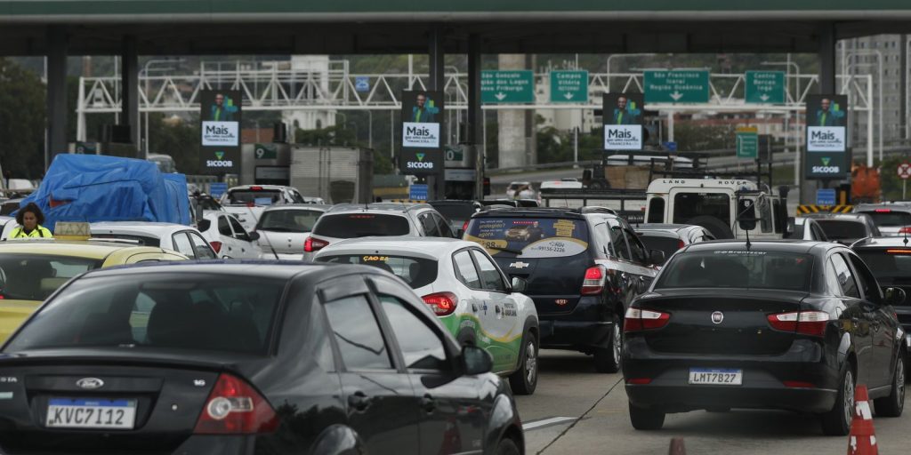 Wanderer invades Rio-Niterói Bridge and causes traffic chaos