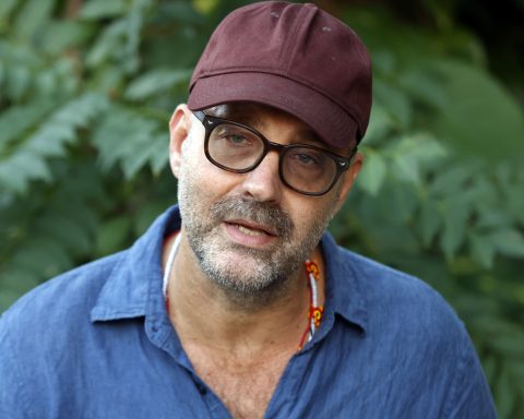 “What bothers the most about Milanés is his sincerity,” says director Fabien Pisani