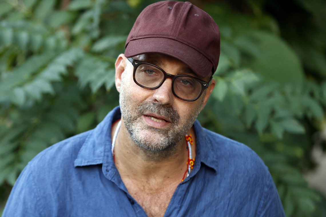 “What bothers the most about Milanés is his sincerity,” says director Fabien Pisani