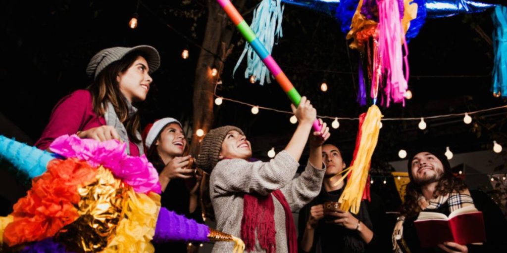 When do the Christmas posadas start in Mexico?