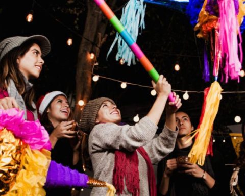 When do the Christmas posadas start in Mexico?