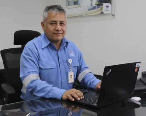 Who is Gustavo Villa Mora, new general manager in charge of Petroperú?
