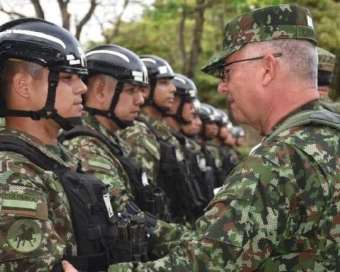 Why was General Huertas granted a five-day permit?: Army Commander responds