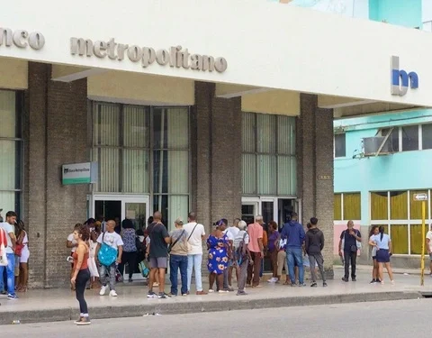 cuba, dólares, banco central del cuba