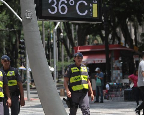 With heat, São Paulo government issues warning to save water